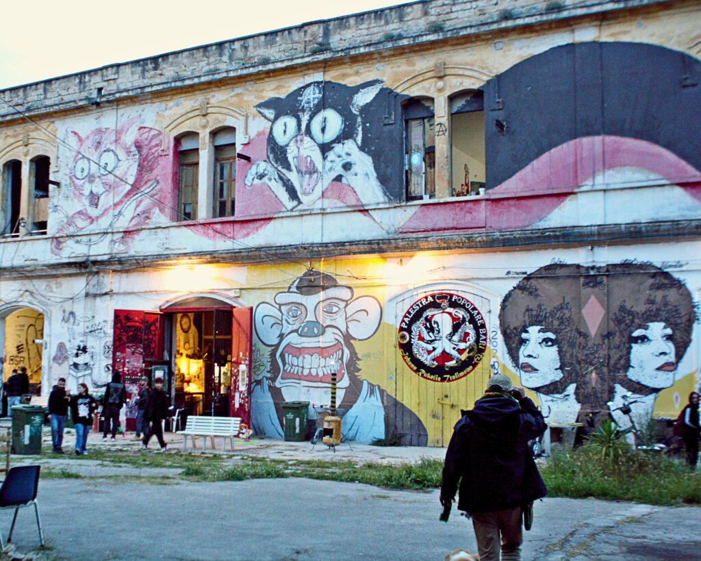 bari alternative scene: ex-caserma rossani liberata