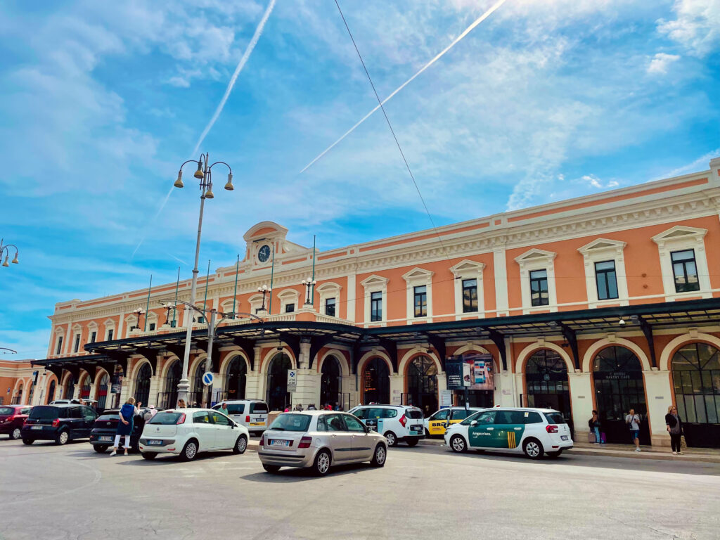 Getting around Bari with public transport: Bari's central station