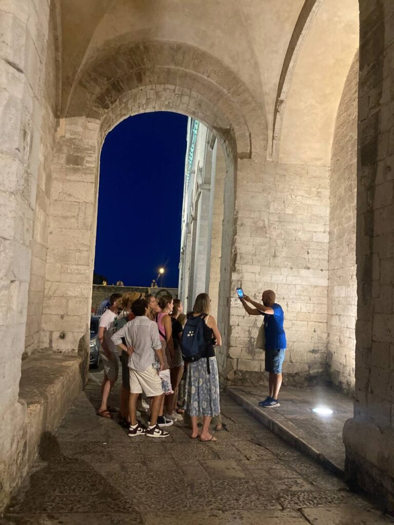 During the free tour the first you can discover all the legends of bari