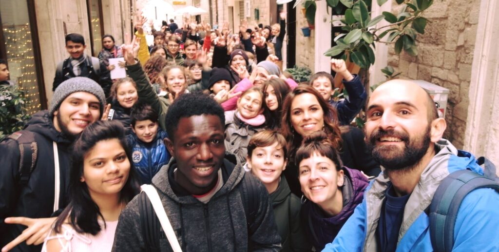 #weareinlibertà è il free tour solidale di free walkingtourbari