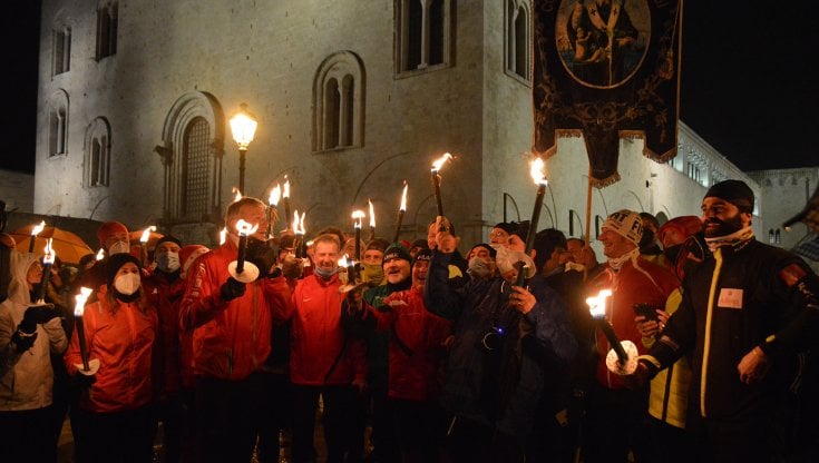 Il Natale a Bari inizia il 6 dicembre, con la fiaccolata in onore di San Nicola